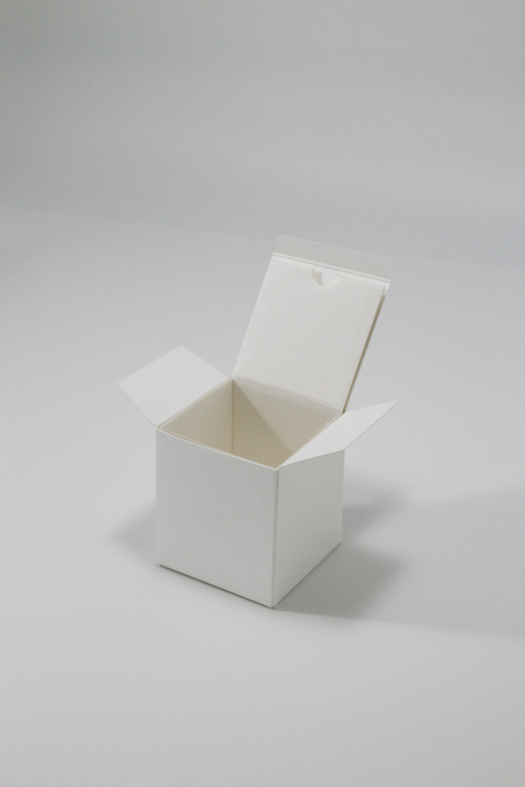 WHITE MIST CANDLE BOX