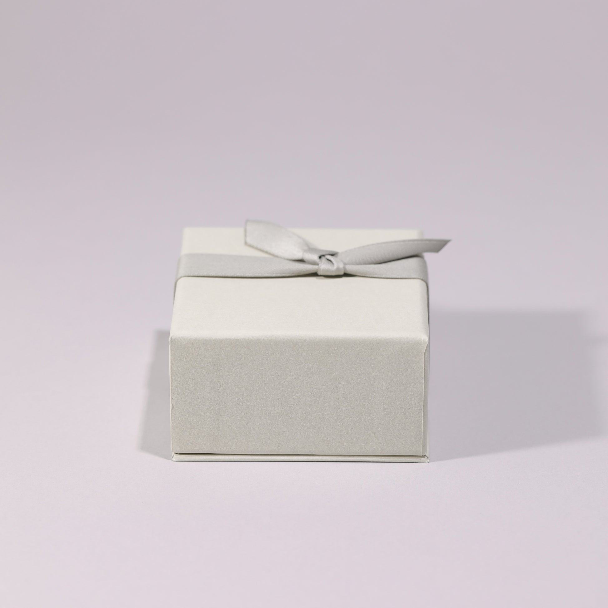 Jewerly Box With Ribbon