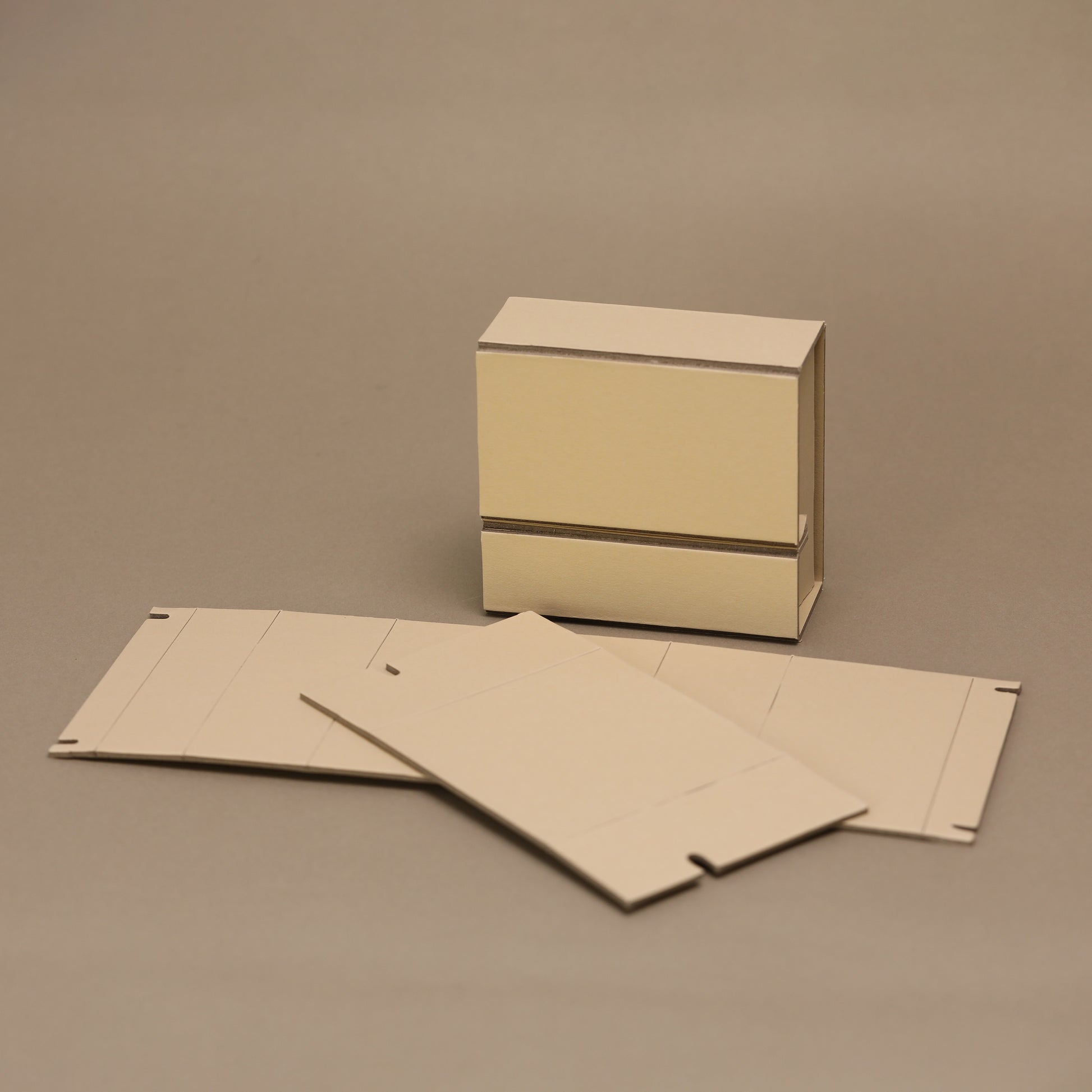 Foldable Rigid Gift Box Two-Piece Luxury Packaging